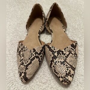 Old Navy Snake Skin flats size 9
